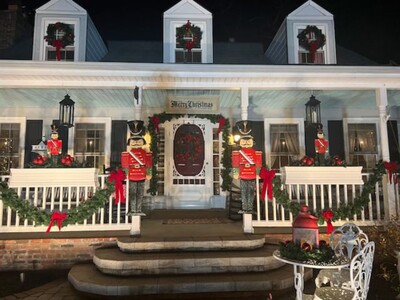 Bowie celebrates holiday spirit with annual house decorating contest
